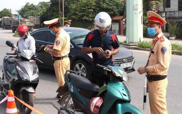 Toàn bộ mức phạt vi phạm vi phạm giao thông với người đi xe máy